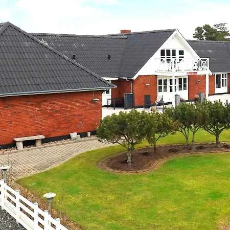 4 Person Holiday In Bl Vand Apartmán Blåvand